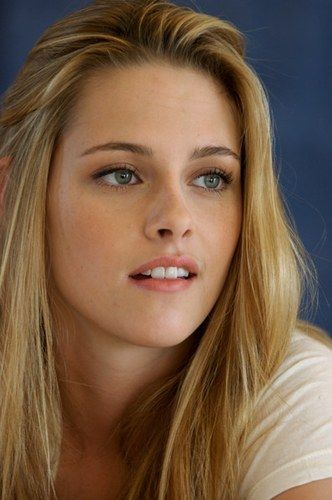 kristen-stewart-20090129-488453.jpg